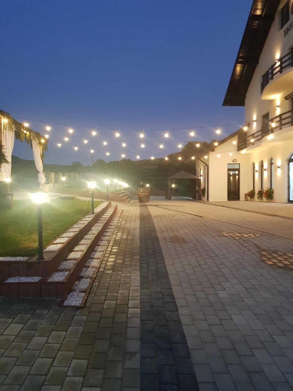 Evenimente Edelweiss Hotel Izakonyha Kültér fotó