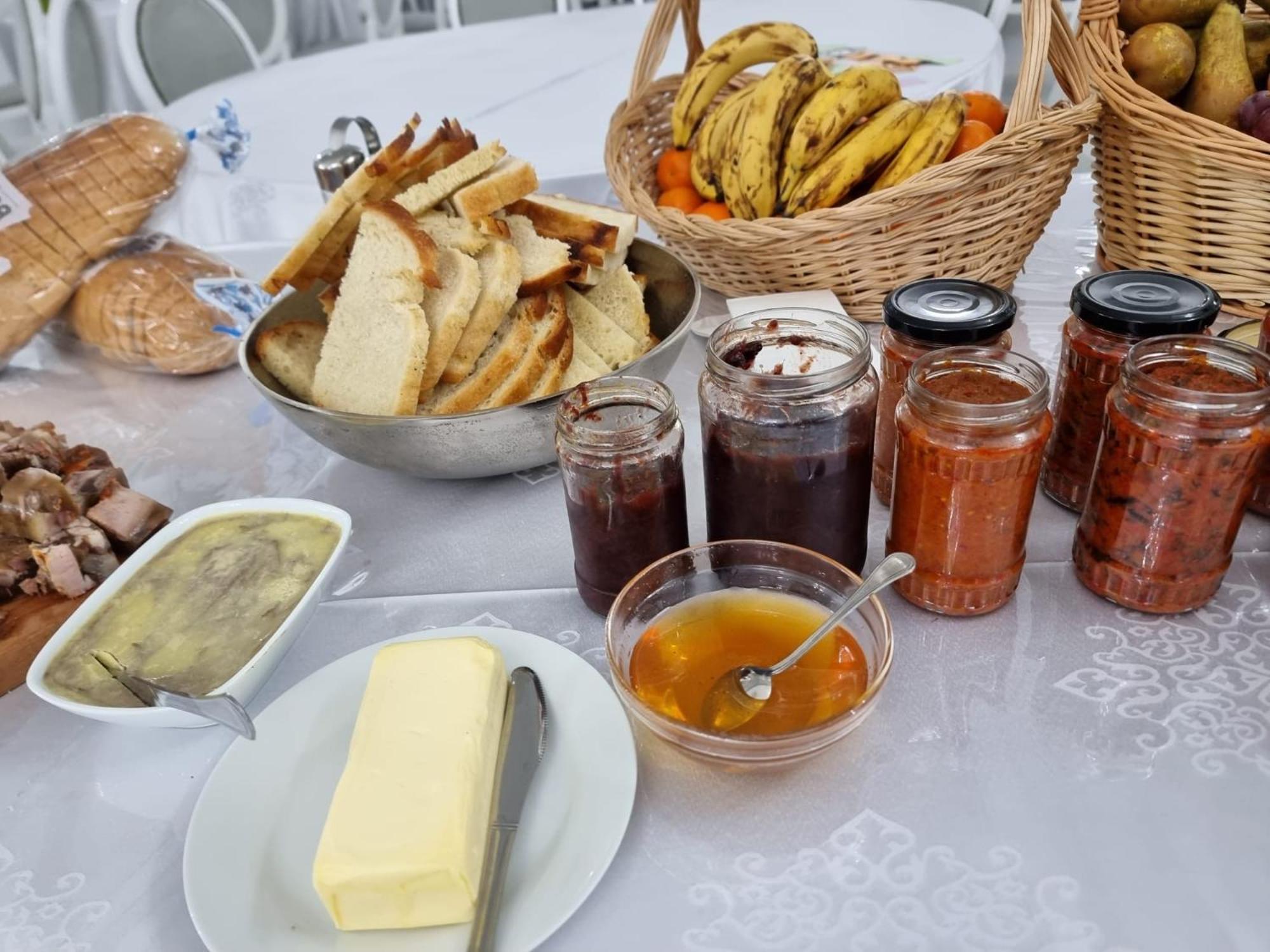 Evenimente Edelweiss Hotel Izakonyha Kültér fotó